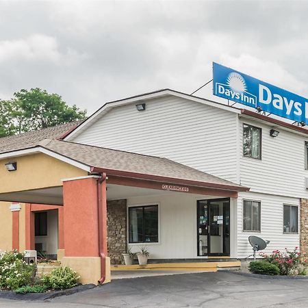 Days Inn By Wyndham 布卢明顿 外观 照片